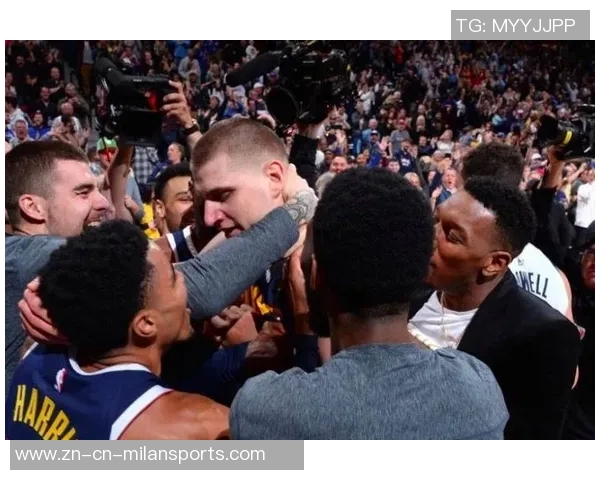 东契奇兴奋与约基奇同场首发全明星期待场下聚会交流