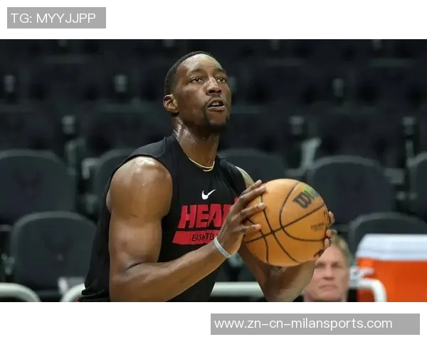 阿德巴约强调一对一防守的重要性强调外线扑防细节的落实与执行